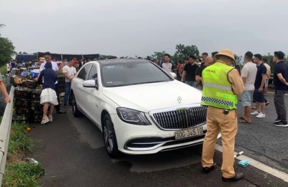 Ảnh TNGT: Tai nạn liên hoàn với 6 xe trên cao tốc Nội Bài – Lào Cai